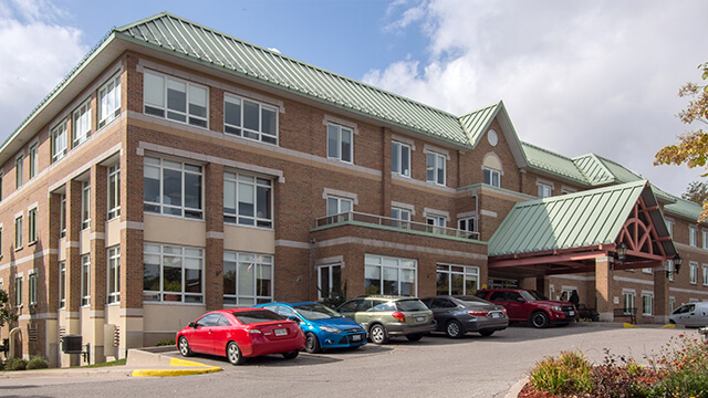 image of front entrance of Woods Park Care Centre in Barrie