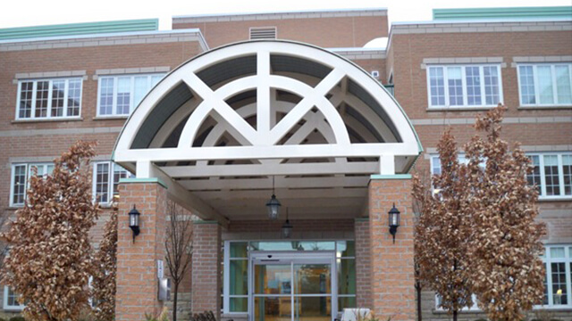 image of front entrance of Bradford Valley Care Community in Bradford