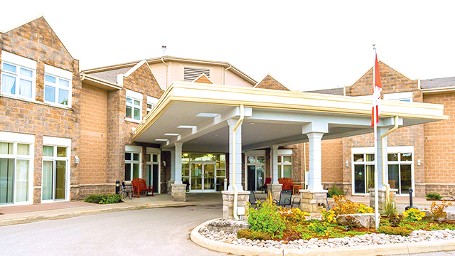 exterior shot of Kawartha Lakes Retirement Residence in Bobcaygeon