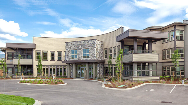 image of the front entrance of Glenmore Lodge Care Community in Kelowna